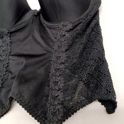 Luna black satin corset size 80C like new with lace and underwire