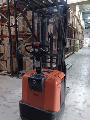 Κλαρκ Toyota Stacker BT σαν καινούργιο, μέγιστο ύψος 5,4 μέτρα
