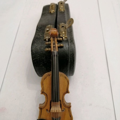 Violin Miniature with Vintage Case, like new