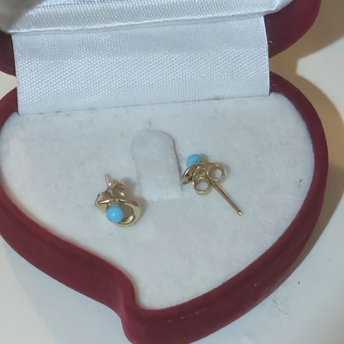 14K gold stud earrings with turquoise, vintage