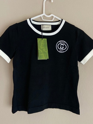 Gucci πλεκτό T-shirt "Gucci 1921" καινούργιο, μαύρο και άσπρο, μέγεθος M
