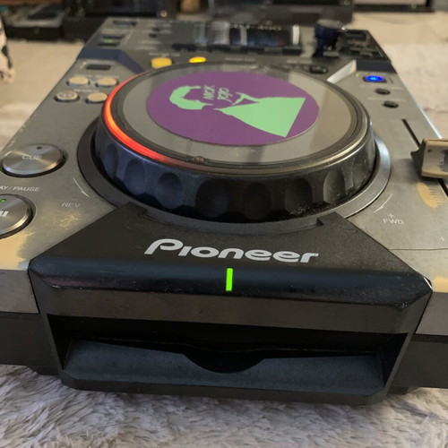 Pioneer CDJ-400 professional CD player