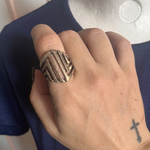 Ring used, as shown in photos