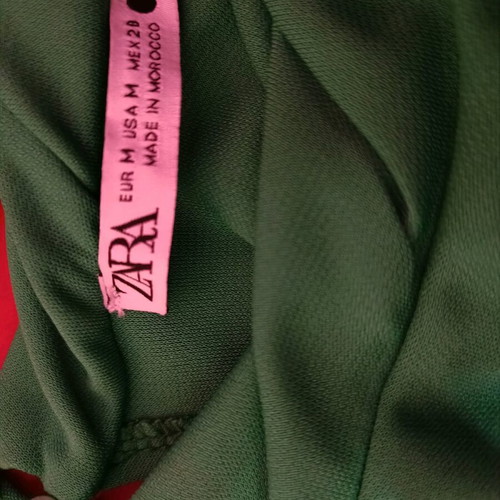 Zara maxi dress size M like new, green with unique hem pattern
