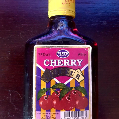 Vinco London Cherry Liqueur vintage sealed