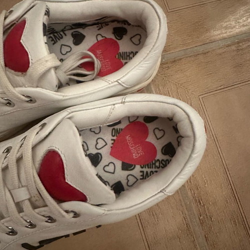 Love Moschino women's athletic shoe used, size 37, white