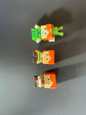 Minecraft Alex figures like new, set of 3