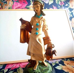 Άγαλμα Γυναίκα με αμφορείς σε πλαστική ρητίνη με ξύλινο χρωματισμό της Fontanini.