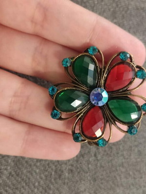 Vintage flower brooch with multicolor stones and rhinestones, new