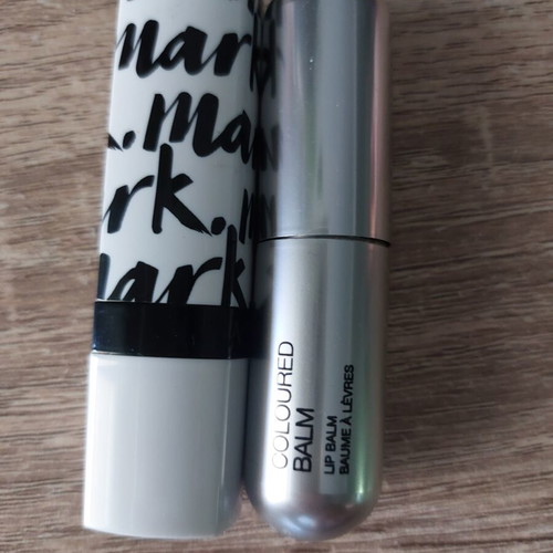 Set of 2 lipsticks Avon Rose Kisses and Kiko Coloured Balm used