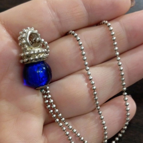 Silver necklace 915 with blue Murano pendant like new