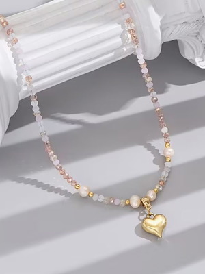 Heart Necklace new with delicate beads and romantic style