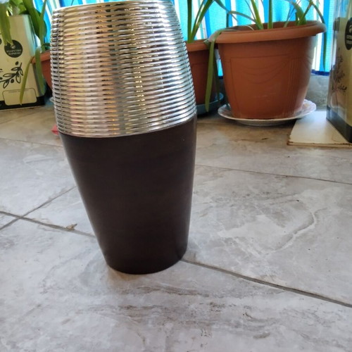 Madlene vase 30.5cm mango wood like new with minor marks
