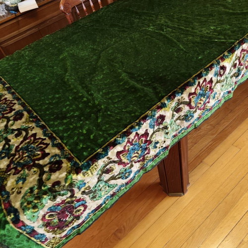 Velvet vintage tablecloth like new 150x205