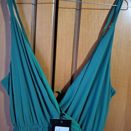 Lynne long green dress new, evening style