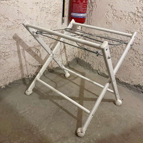 Bassinet stand metal foldable like new