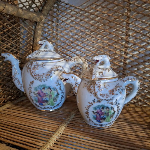 Chinese porcelain teapots like new