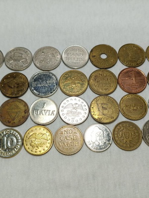 Foreign tokens used, set of 30 collectible coins