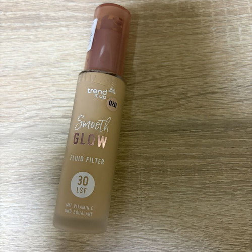 Trend It Up Smooth Glow Fluid Filter foundation like new 020