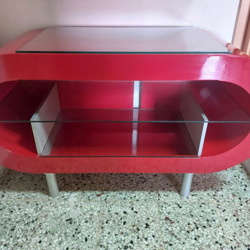 Red lacquered furniture used with crystal shelves