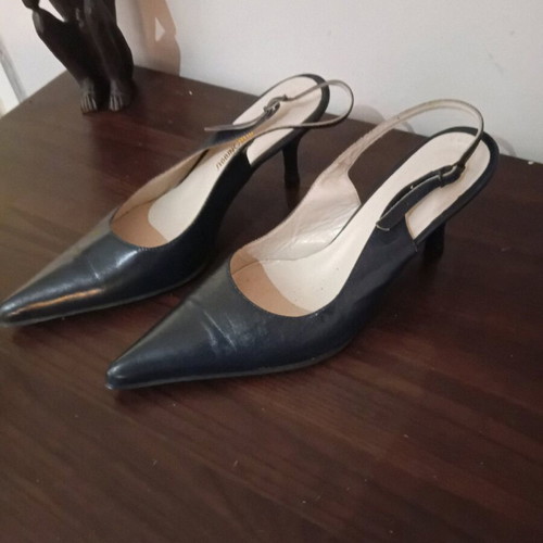 Mylonakis classic shoe size 39 like new, blue with low heel