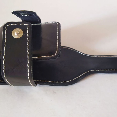 Leather phone case like new, black with metal hook