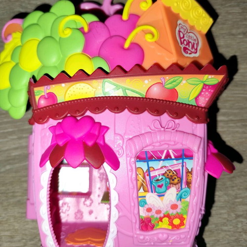 My Little Pony Grocery and Popcorn Movie Theater playsets used