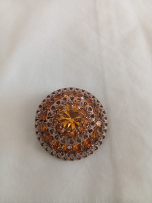 Vintage pin like new