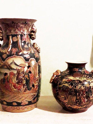 Satsuma and Baby Satsuma vases like new, pack of 2 with geisha theme