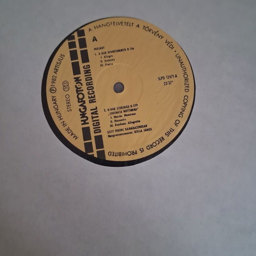 Mozart Eine Kleine Nachtmusik vinyl record like new, Hungarian made 1982