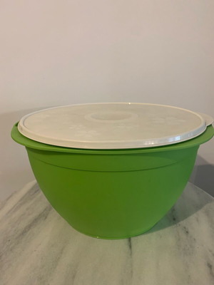 Legacy bowl by Tupperware 10 liters new, unused