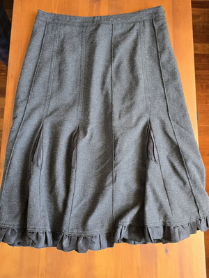 Bill Cost women's skirt like new, gray, size M