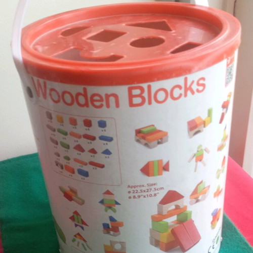 Wooden block toy used, box with 100+ pieces