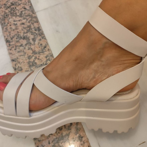 Alta Moda beige women's summer sandals like new, size 39
