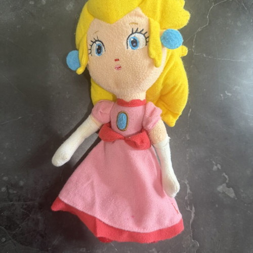 Super Mario Peach plush toy