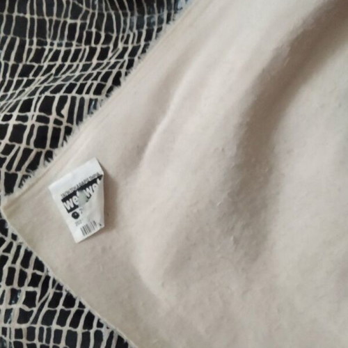 Sofa throw like new black leatherette with light beige back