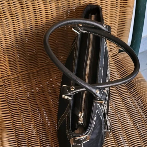 Τσάντα χειρός Tommy Hilfiger μαύρη σαν καινούργια