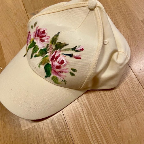 Hand-painted hat new for unique appearances