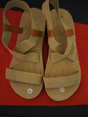 A.L.E. beige sandals like new, size 37