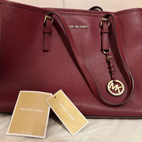 Michael Kors leather shoulder bag like new authentic