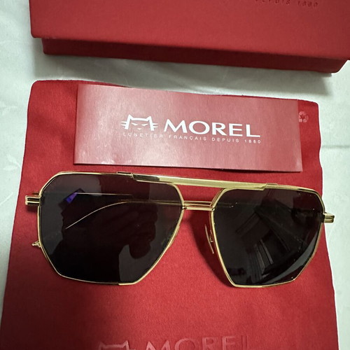 Bottega Veneta sunglasses like new, gold color
