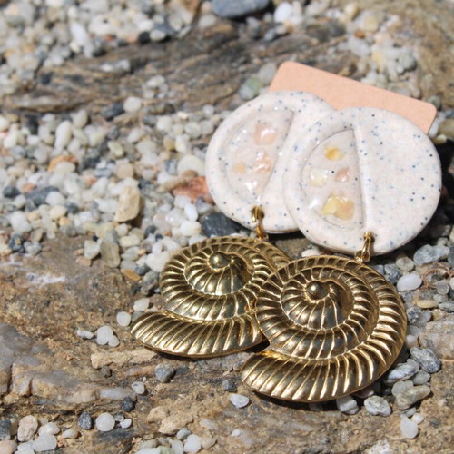 Earrings with real shell pieces and golden shells, new