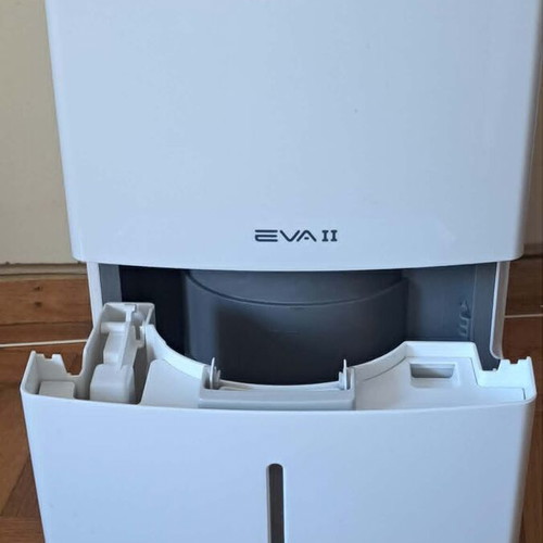 Inventor EVA II 20lt dehumidifier like new with ionizer