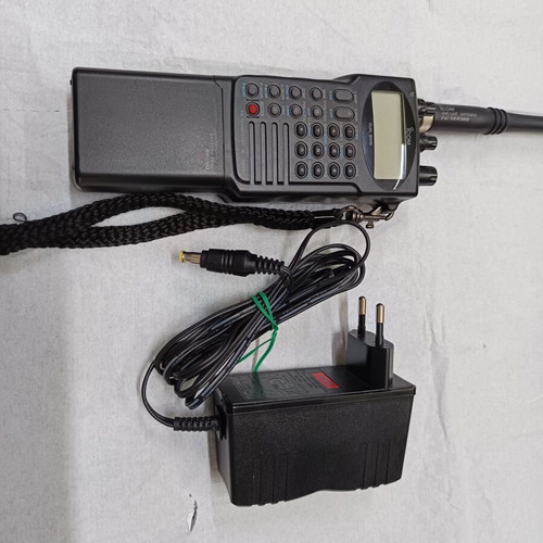 Icom IC W2E radio used, excellent condition with power adapter and batteries