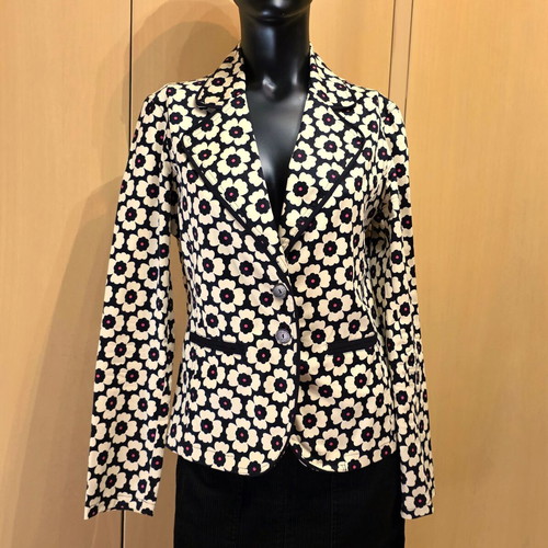 Jacket M like new, cotton spring with daisies on black