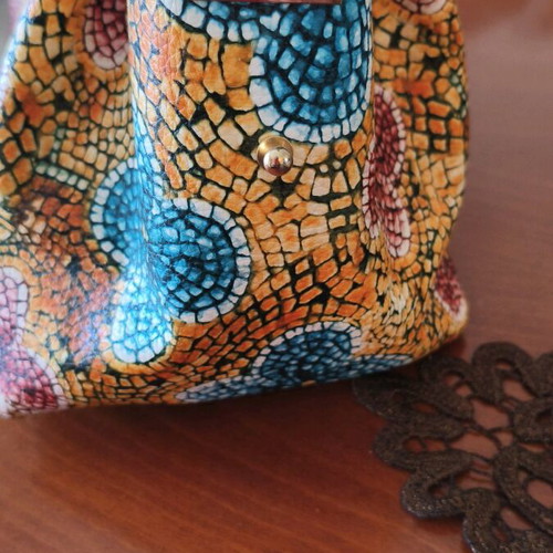 Elizabeth George shoulder bag with colorful butterfly print