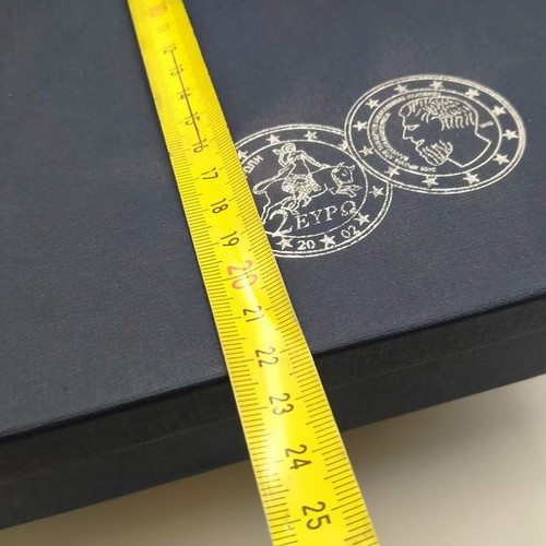 Velvet luxury case for 90 collectible two-euro coins new