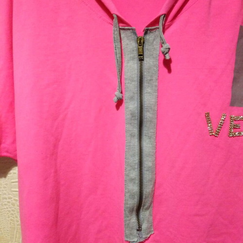 Oversized short-sleeve cropped top 2XL like new, pink and silver