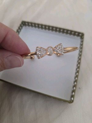 Folli Follie bracelet gold color like new with stones