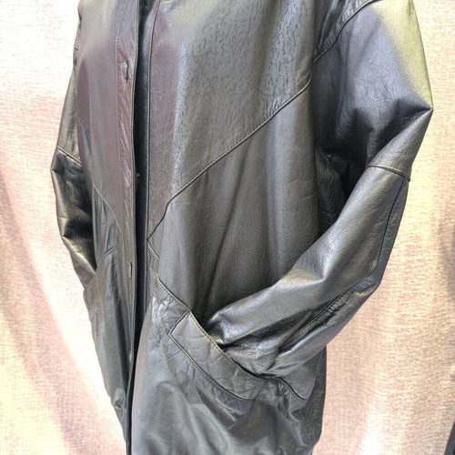 Women's vintage leather jacket with batwing sleeves XL used, black